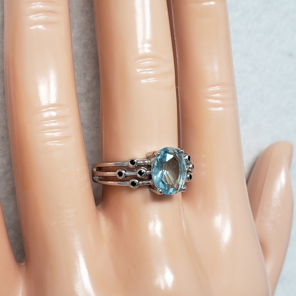 Topaz And Bezel Set Spinel Ring - Picture 8 of 8